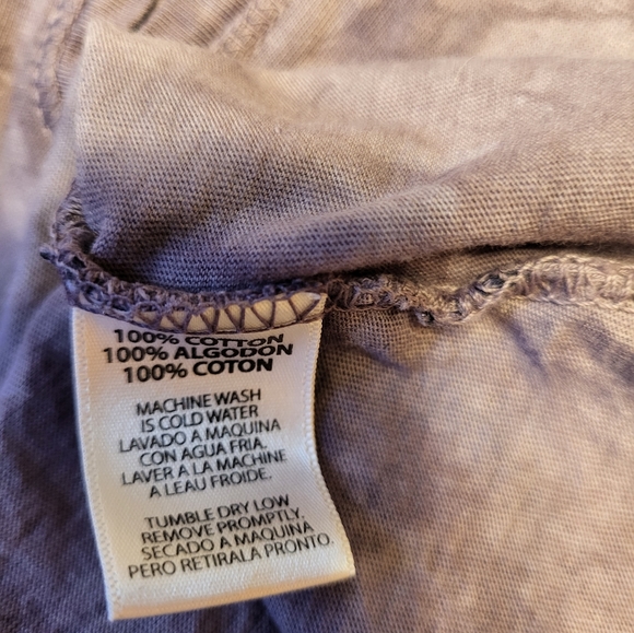 Glima. Tunic with 3/4 sleeve and split v neck. Purple / magenta. Med. - Picture 8 of 8